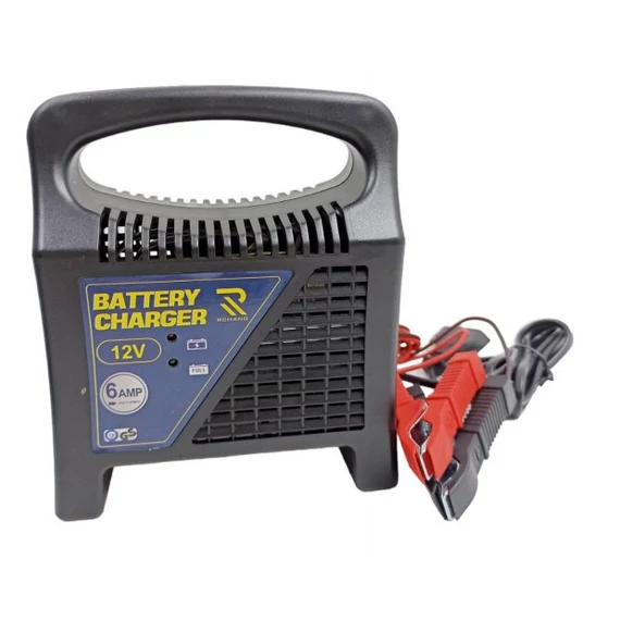 Akkumulátor töltő 12V 6A