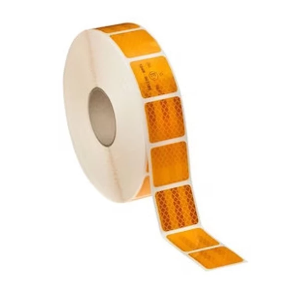 Fényvisszaverő szalag – szakaszos – “E” jeles – sárga – 45 m × 5 cm